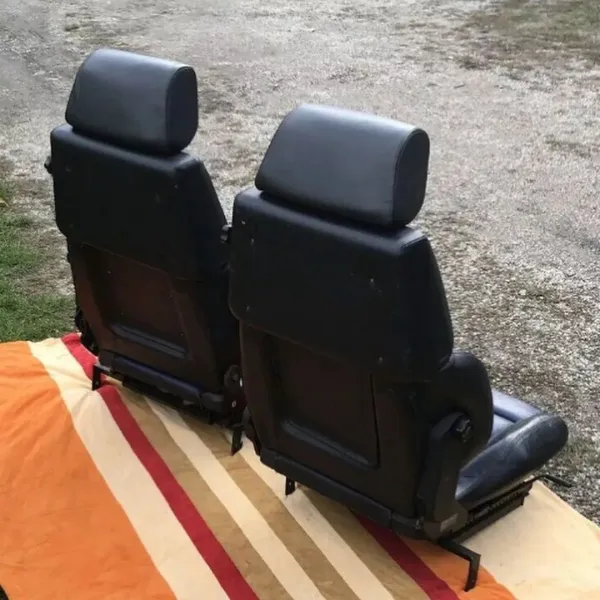 C81 original leather Recaro seats - Image 4